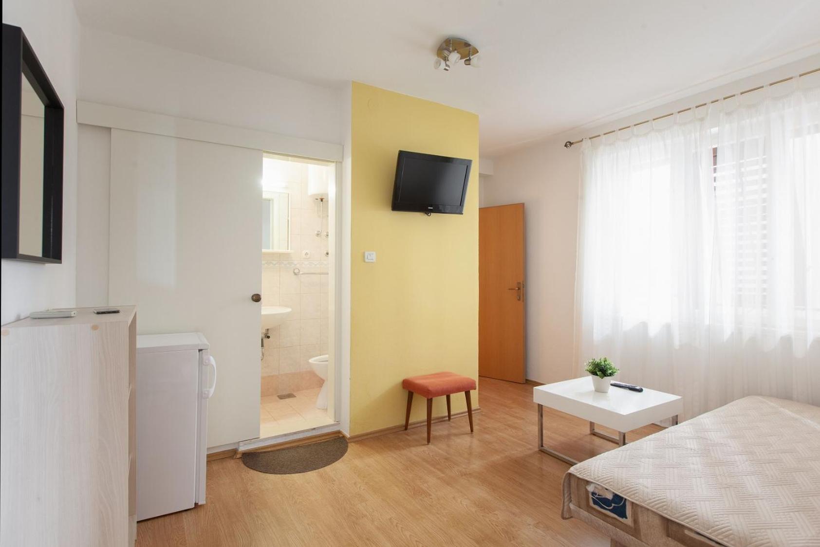 Apartments Agneza Tucepi Luaran gambar