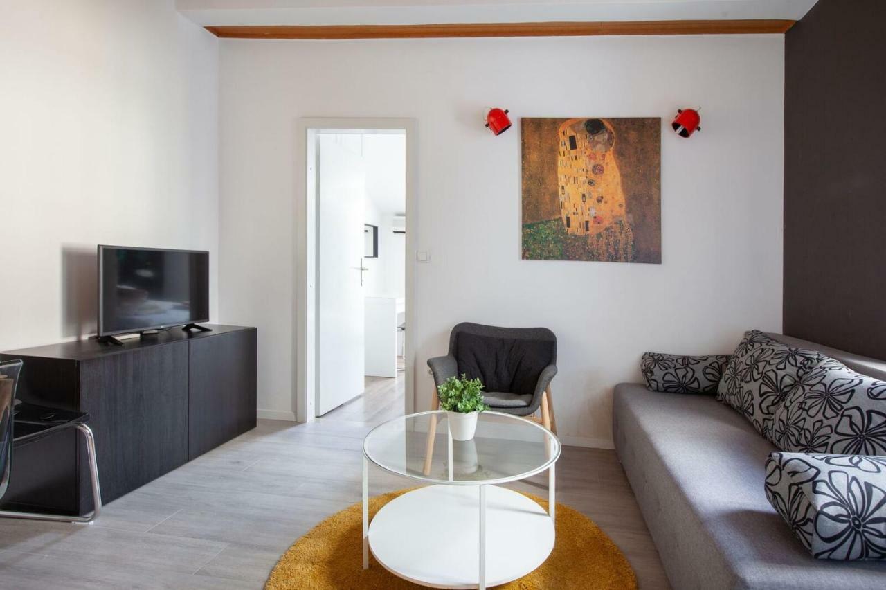 Apartments Agneza Tucepi Luaran gambar