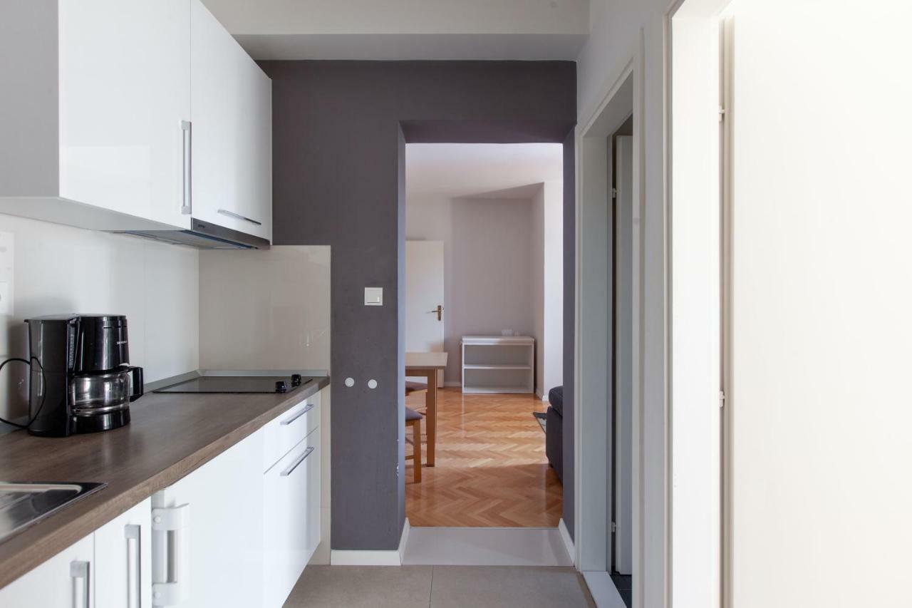 Apartments Agneza Tucepi Luaran gambar